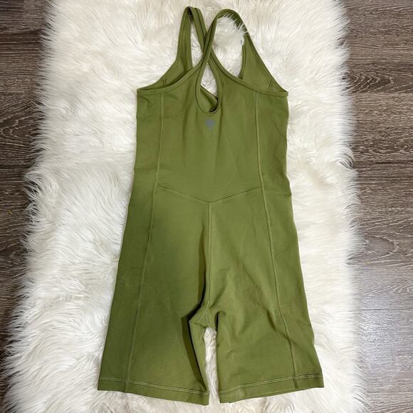 Aritzia Tna Action Surge Romper Workout One Piece Size Small Green Gym - Picture 5 of 6